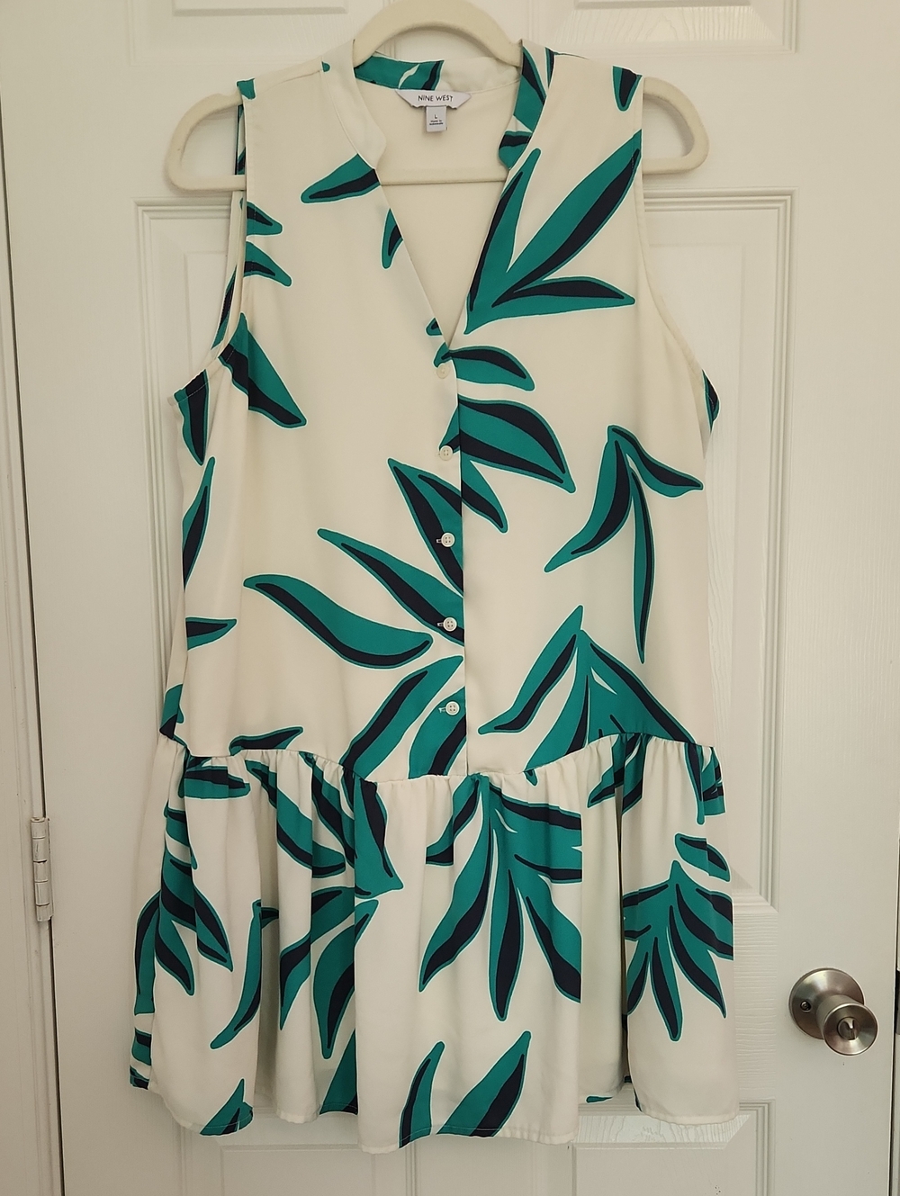 Coastal Cowgirl Tropical Resortwear White Midi Dress with Teal Green Leaf Design